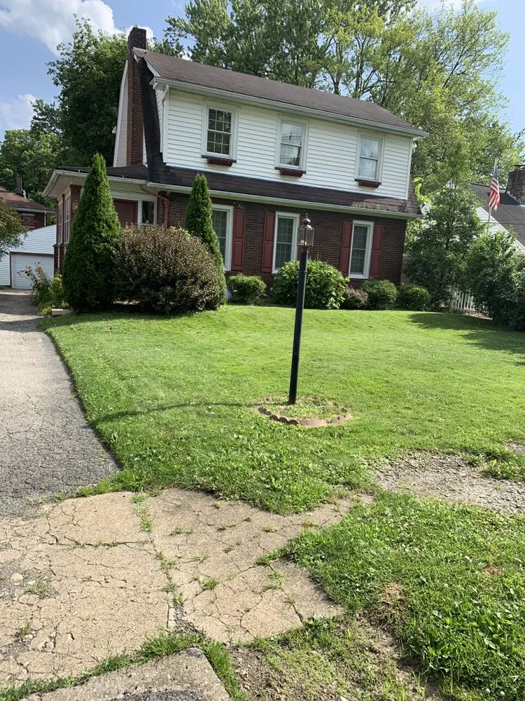 Top-rated residential landscaping in Pittsburgh, PA by Vinny’s Lawn & Landscaping