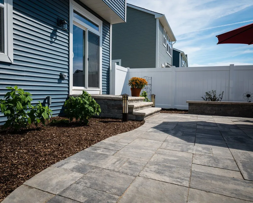 Top-rated lawn mowing service experts serving Ferndale, MI - Vinsetta Gardens