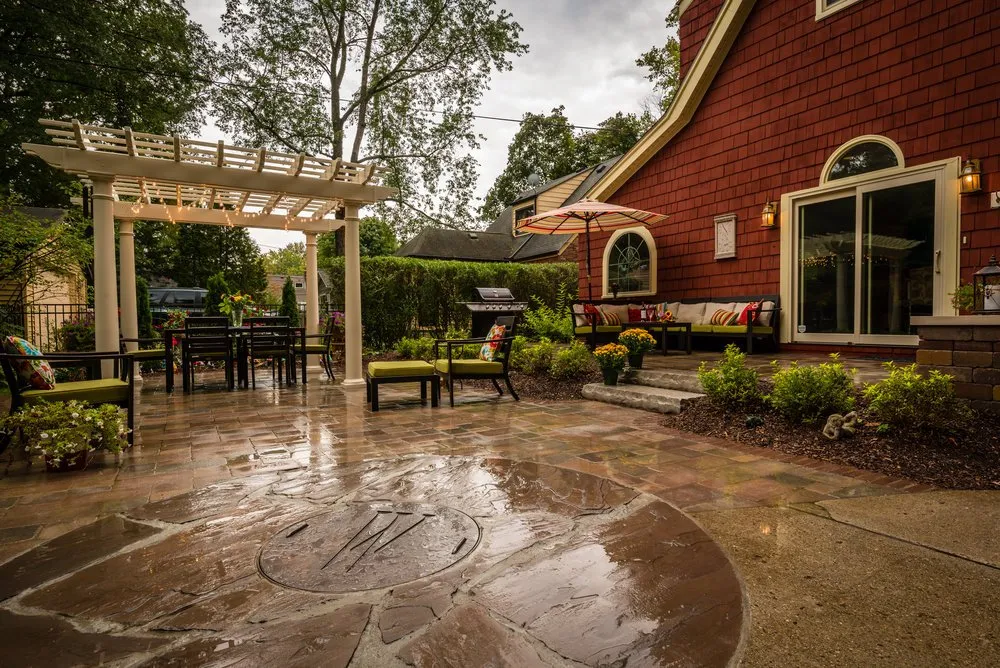 Expert outdoor landscaping experts serving Ferndale, MI - Vinsetta Gardens