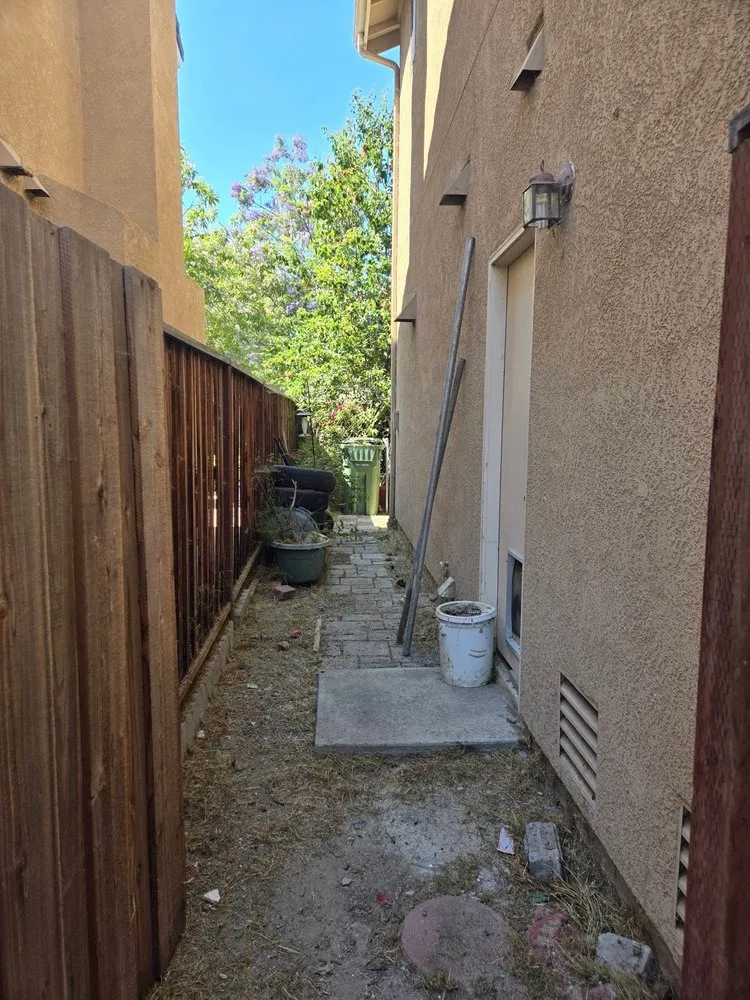 Reliable landscaping services in Santa Clara, CA by Vintage Lawn Service