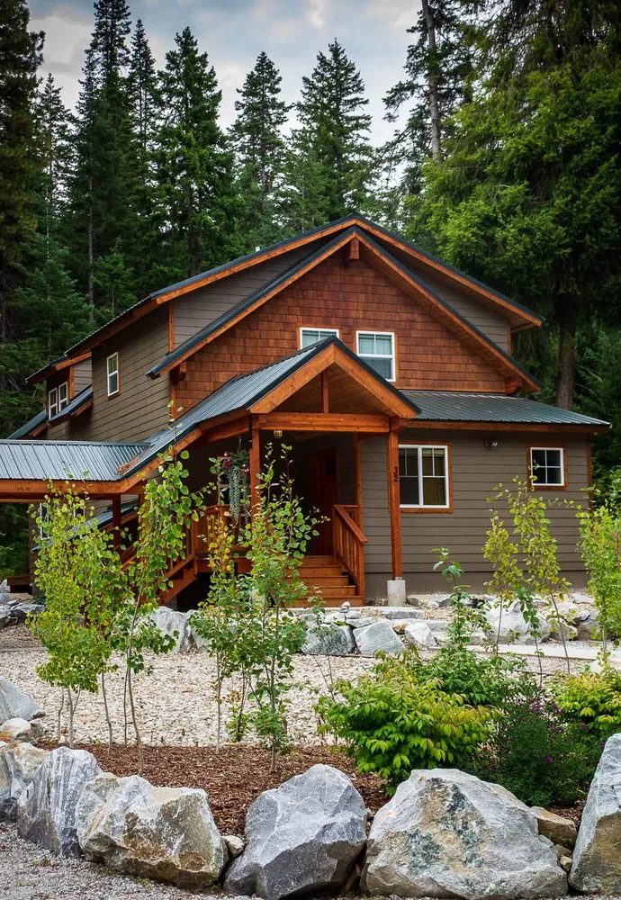 Affordable yard cleanup service for beautiful yards in Leavenworth, WA by Vintage Valley