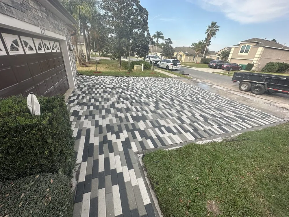 Top-rated lawn mowing service experts serving Orlando, FL - VIP Brick Paver