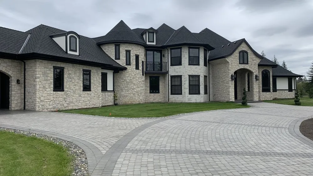 Professional lawn mowing service experts serving Portland, OR - VIP Green Landscaping