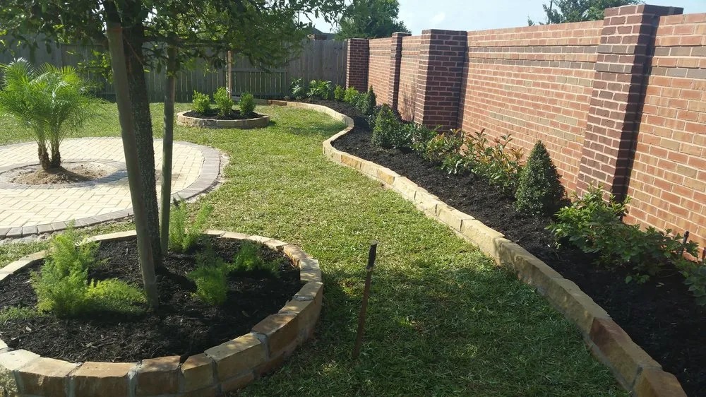 Expert garden landscaping for beautiful yards across Sugar Land, TX - VIP Landscaping
