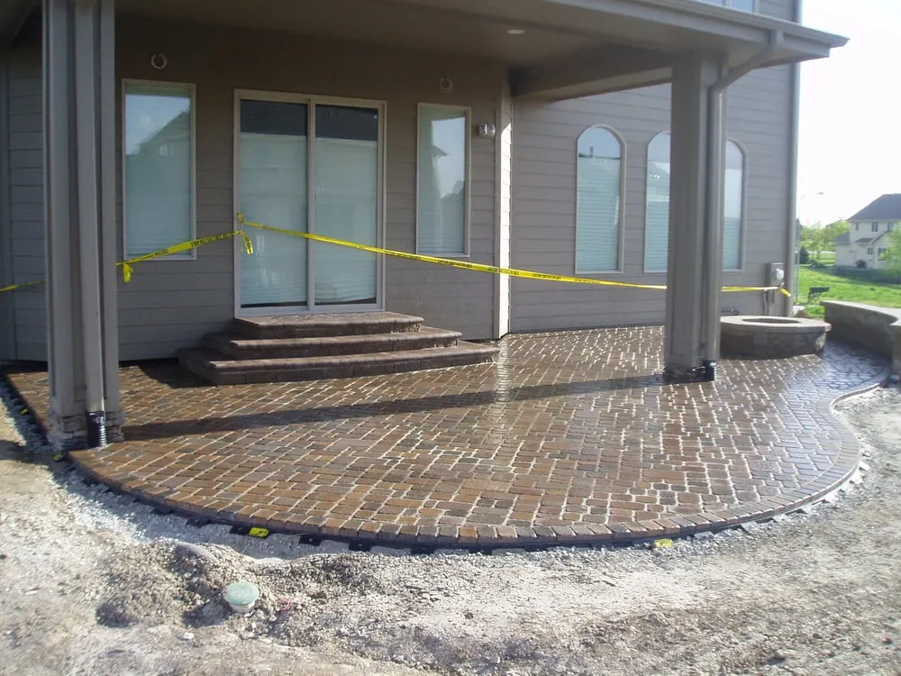 Expert garden landscaping experts serving Omaha, NE - VIP Lawn & Landscape