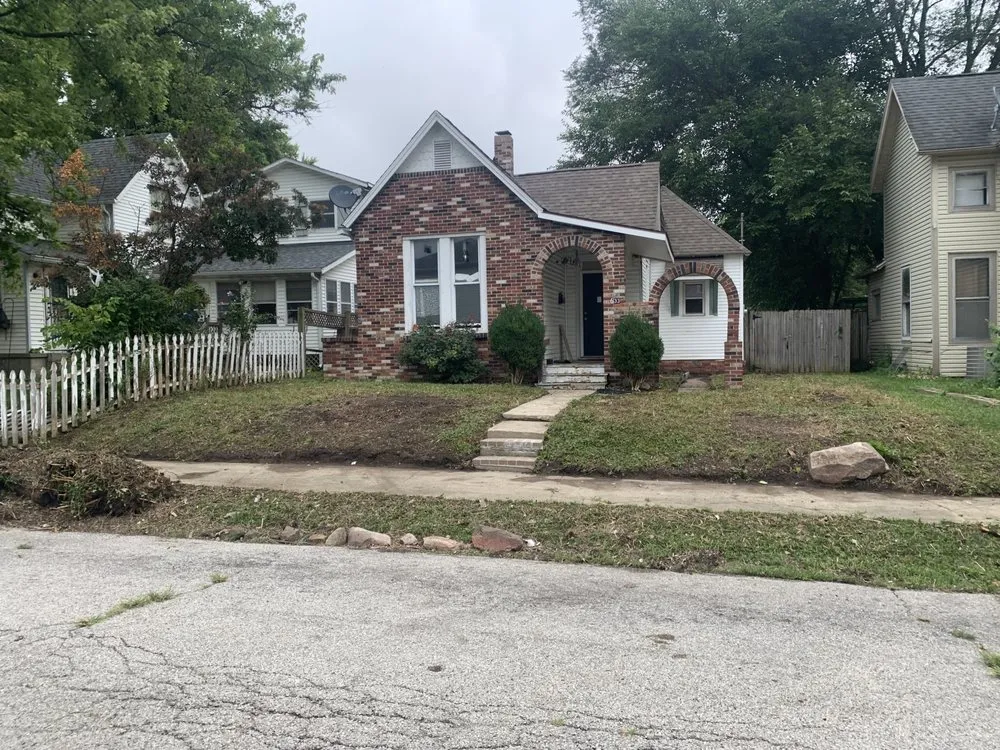 Professional lawn care service experts serving Lafayette, IN - Virgil’s Lawn Care and Landscaping