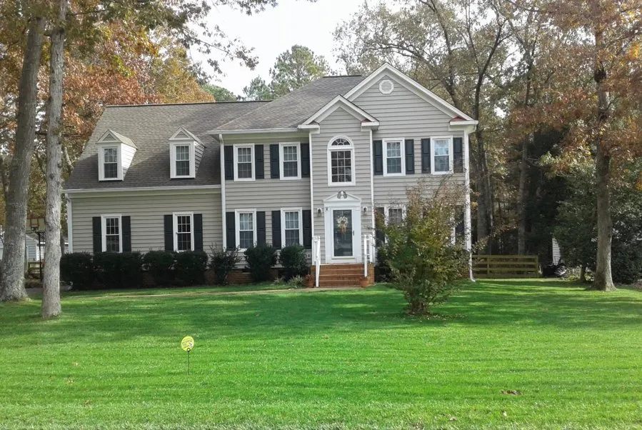 Expert lawn care service for homes across Midlothian, VA - Virginia Green