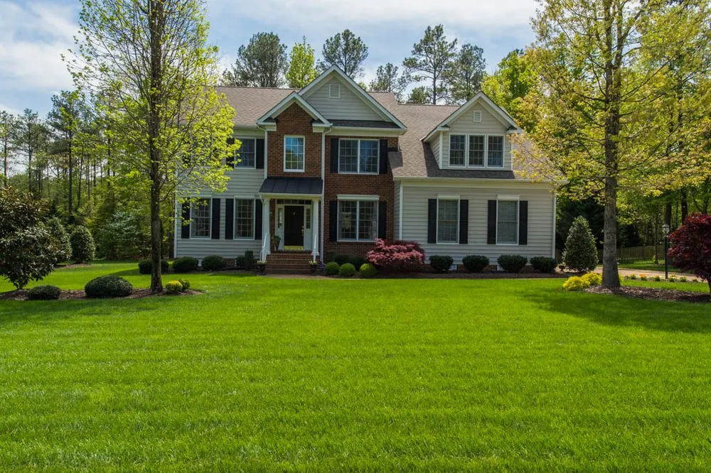 Professional landscaping services in Williamsburg, VA by Virginia Green