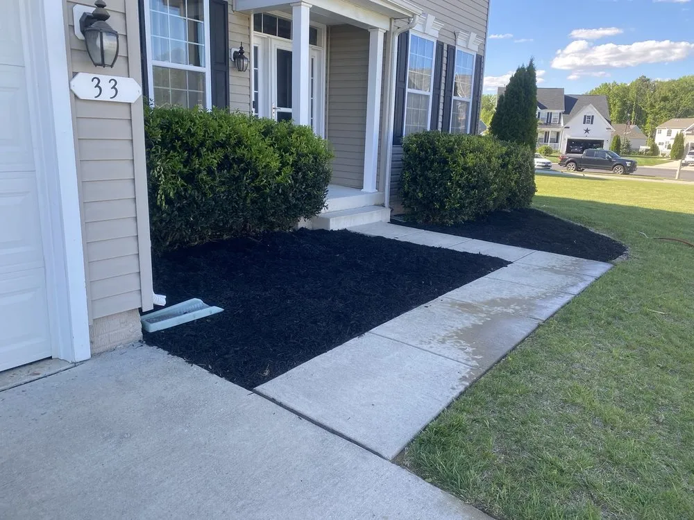 Custom lawn mowing service in Felton, DE - Virtuous Sphere Lawncare