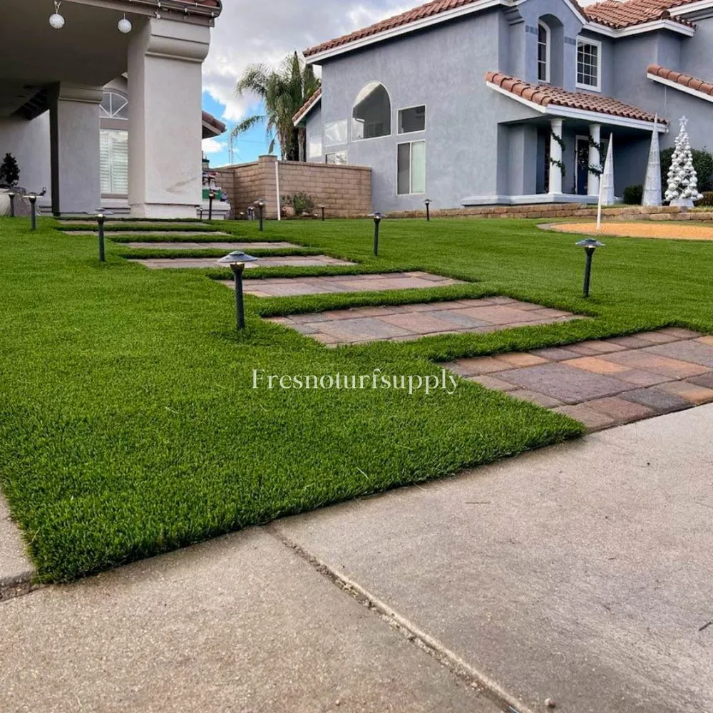 Professional lawn mowing service experts serving Visalia, CA - Visalia Turf Supply