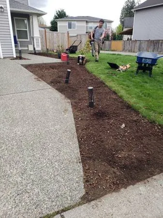 Expert landscape design in Everett, WA by Viscapes HD