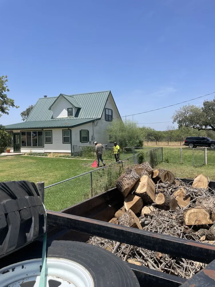 Custom residential landscaping experts serving Kingsland, TX - Vision Green Land Care