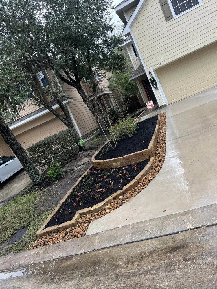 Top-rated yard maintenance experts serving Humble, TX - Vision Landscaping & Lawncare