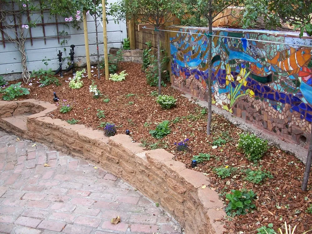 Professional yard maintenance for beautiful yards in Oakland, CA by Vision Landscaping