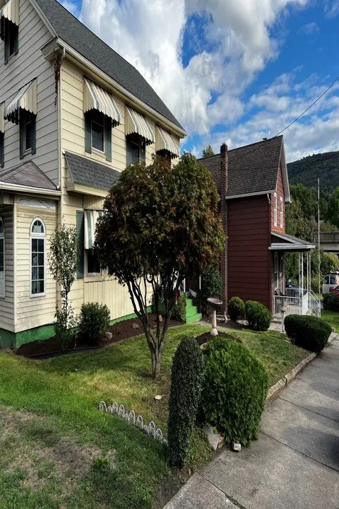 Local lawn mowing service in Shavertown, PA by Vision Lawn & Landscaping