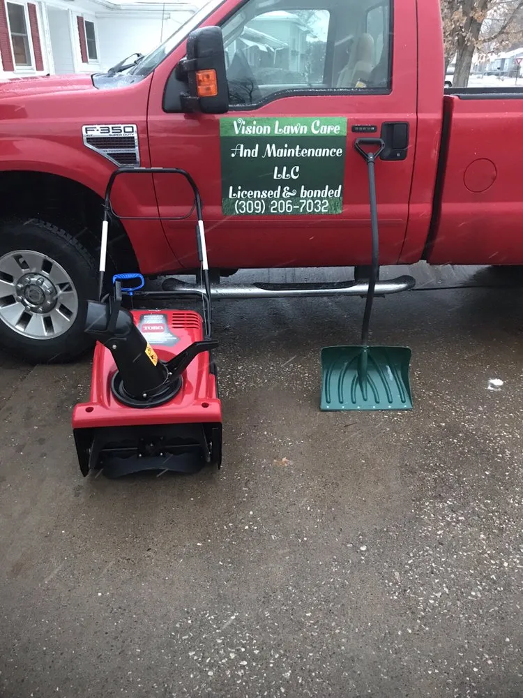 Expert lawn mowing service in East Moline, IL - Vision Lawn Care And Maintenance