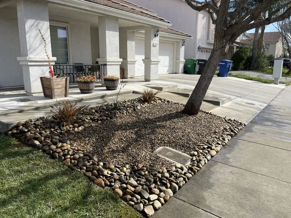 Reliable lawn care service in Turlock, CA - Visionary Landscape