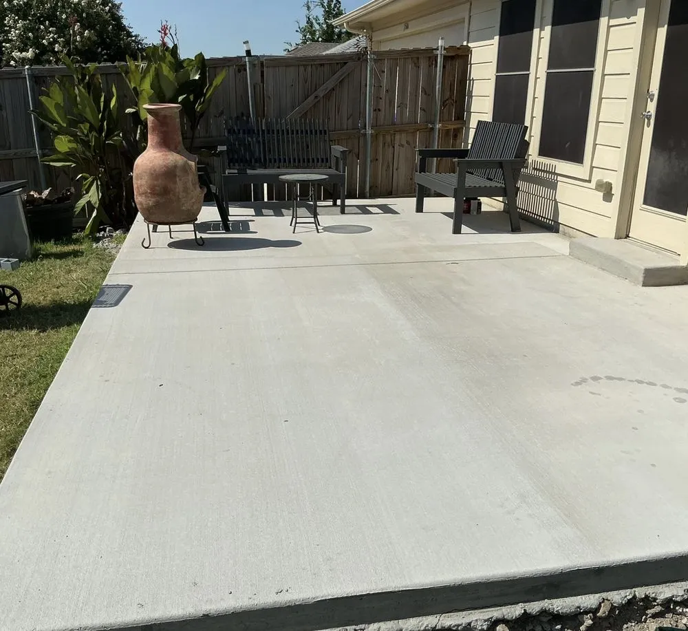 Affordable lawn mowing service in Dallas, TX - Visions Custom Home Repair