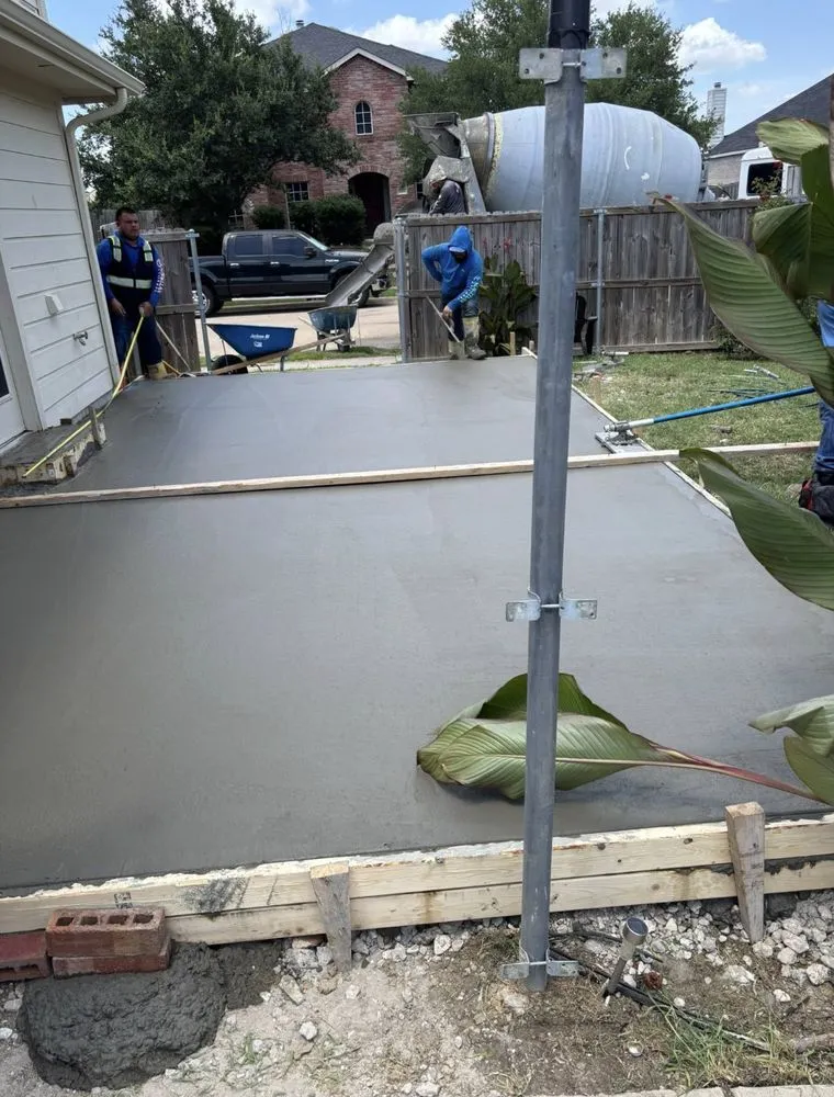 Affordable lawn care service for beautiful yards across Dallas, TX - Visions Custom Home Repair