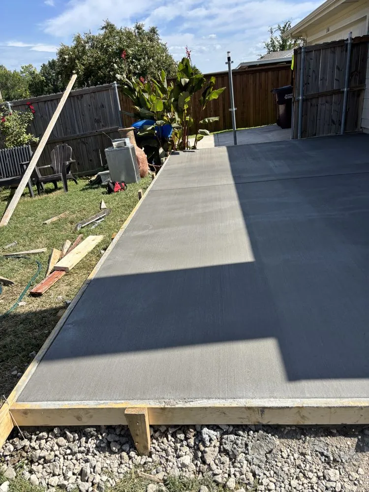 Affordable lawn mowing service in Dallas, TX - Visions Custom Home Repair