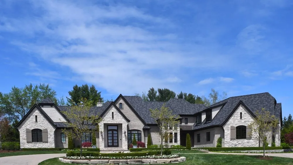 Top-rated yard cleanup service in Clinton Township, MI by Visions of Paradise Landscape & Design