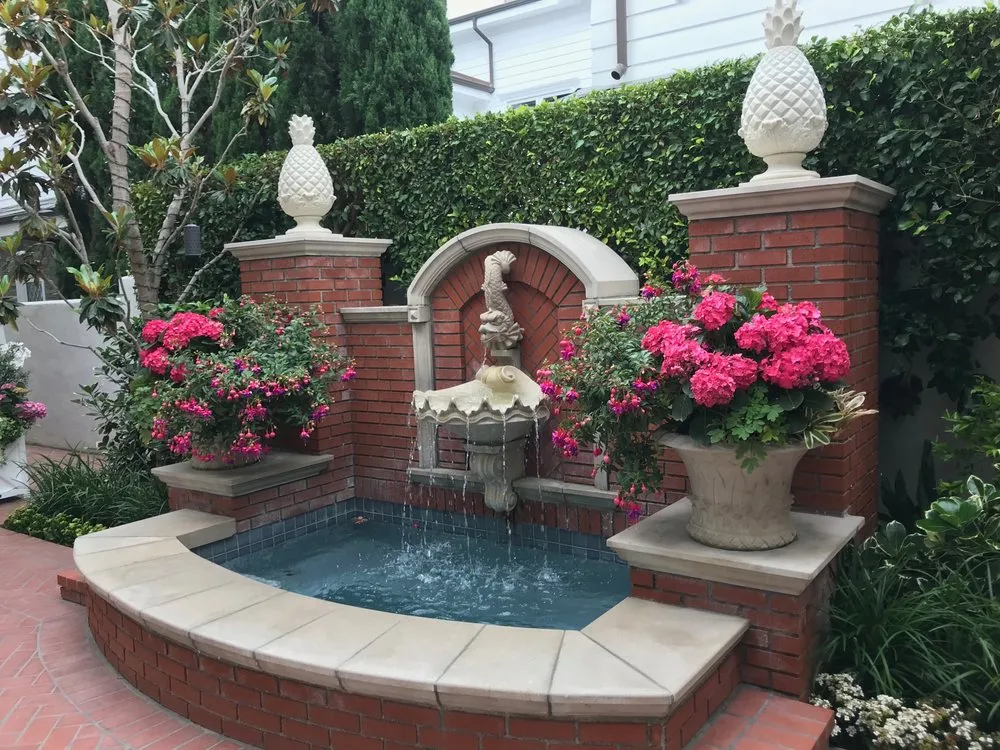 Custom yard cleanup service experts serving Laguna Beach, CA - Visionscape