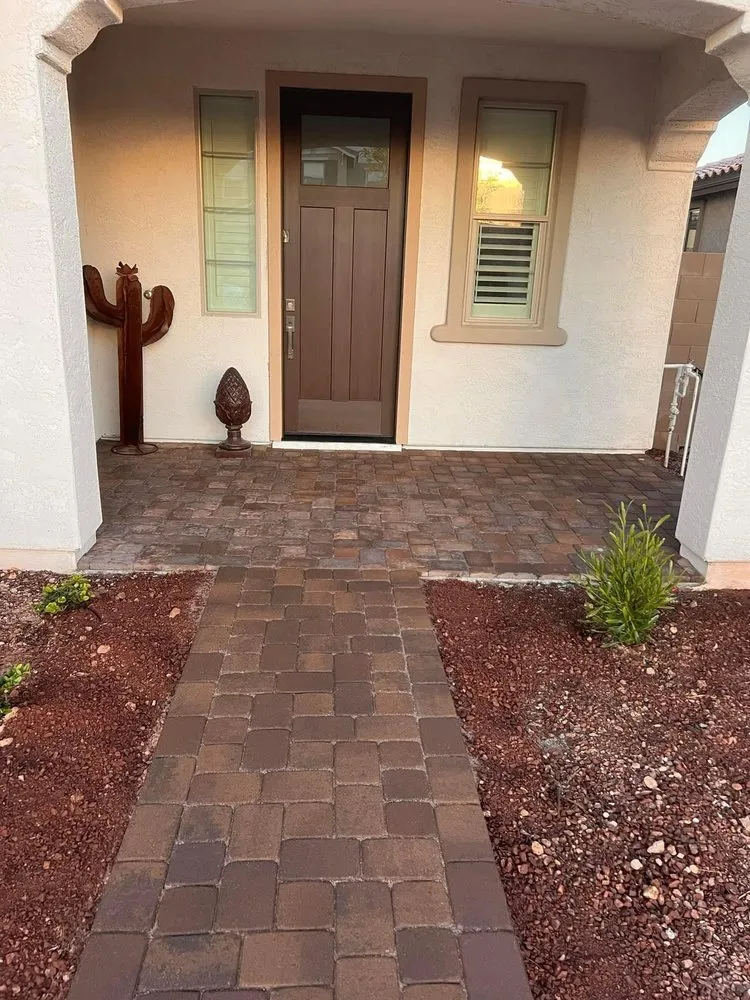 Custom lawn care service with custom design across Avondale, AZ - VisionScapes