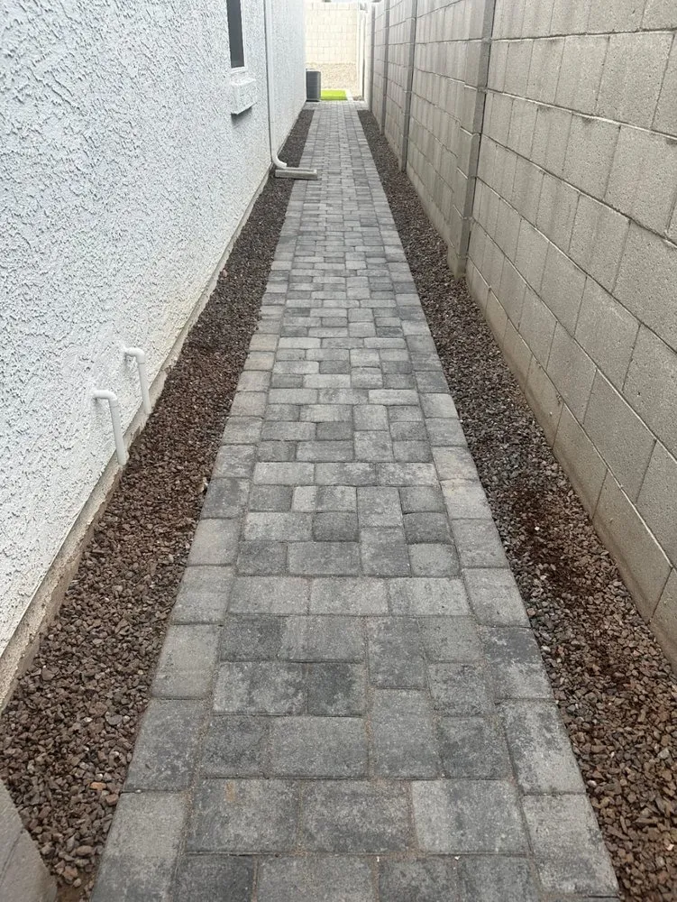 Professional lawn care service near you in Avondale, AZ by VisionScapes