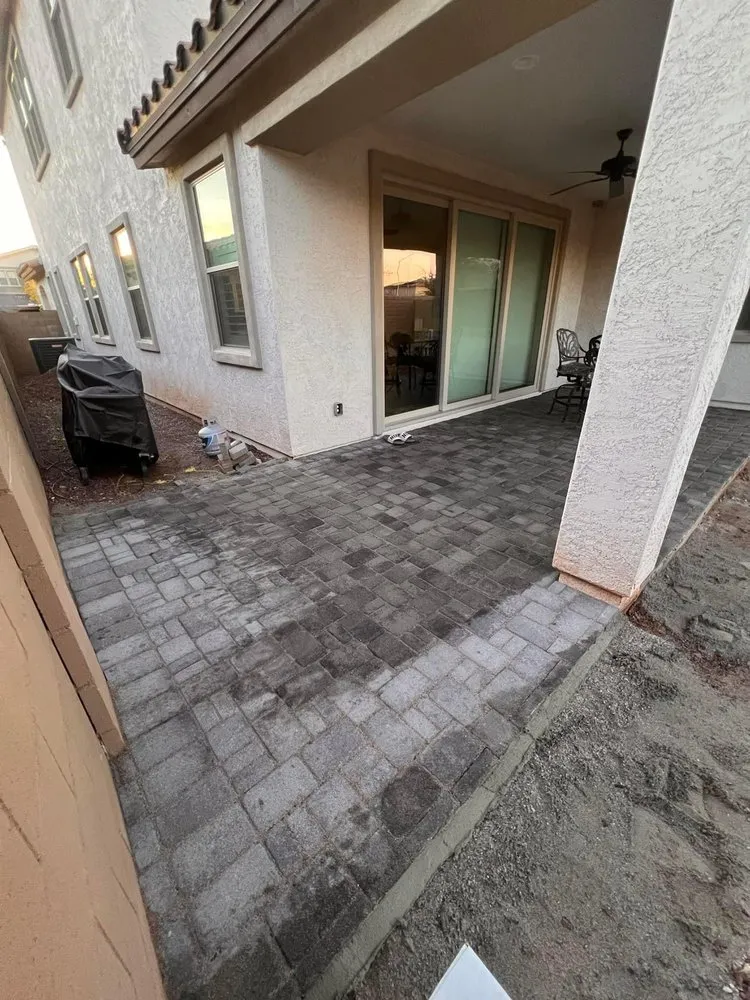 Reliable lawn mowing service experts serving Avondale, AZ - VisionScapes