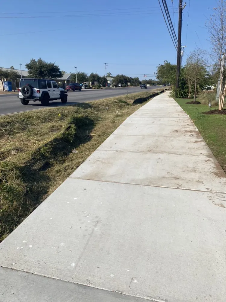 Expert yard cleanup service experts serving Leander, TX - Vismar Landscaping