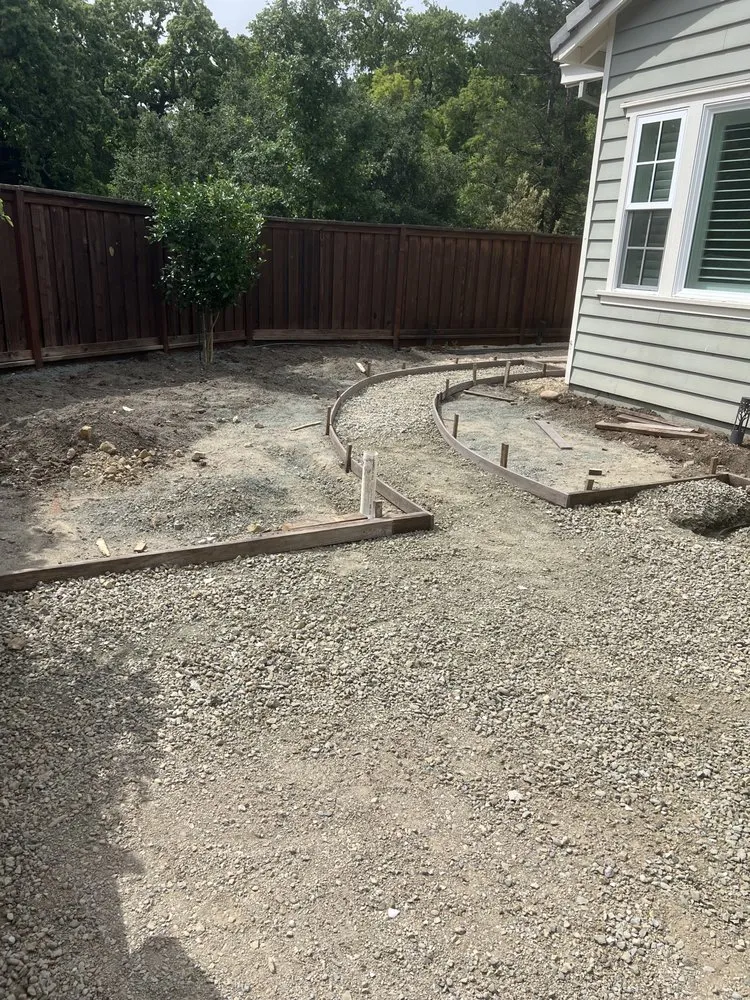 Reliable lawn care service with custom design in Concord, CA by Vista Green Landscape