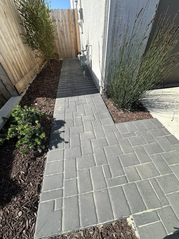 Affordable garden landscaping for homes in Salinas, CA by Vista Landscaping