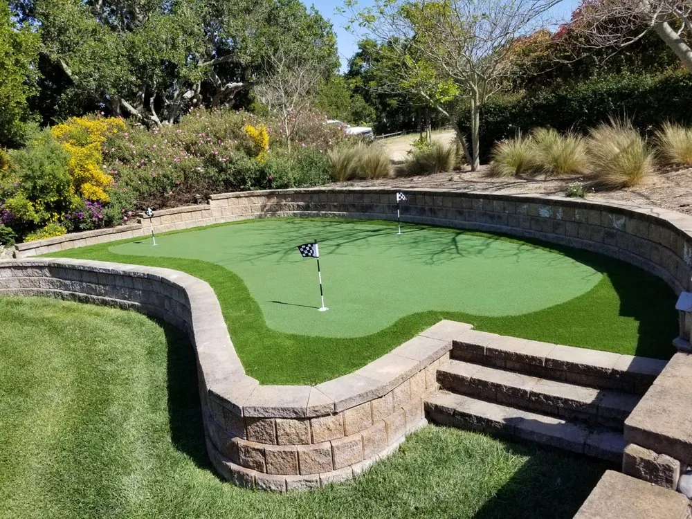 Custom yard cleanup service for year-round maintenance across Salinas, CA - Vista Landscaping