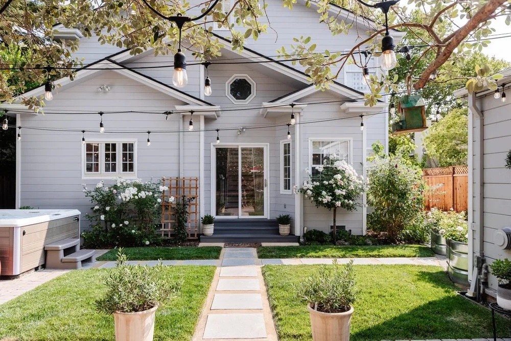 Expert residential landscaping for year-round maintenance in San Mateo, CA by Vista Landscaping