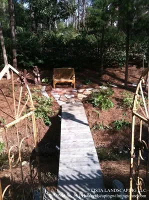 Vista Landscaping Logo