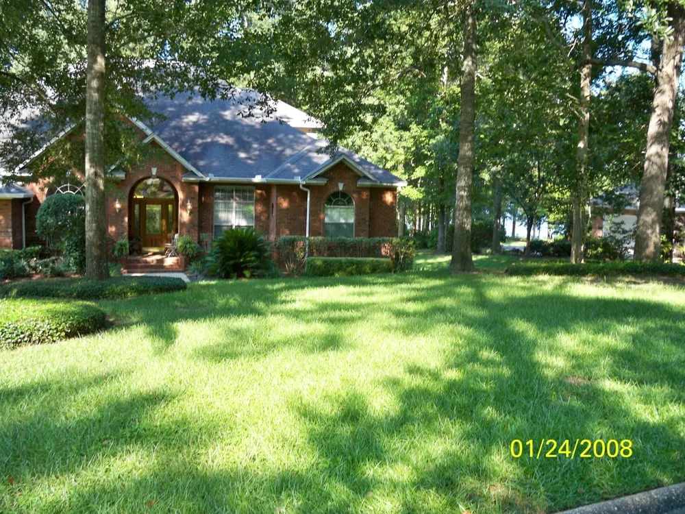 Affordable landscaping services in Tallahassee, FL - Vista Lawn Care