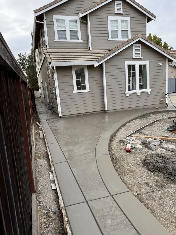 Affordable lawn mowing service in Chino, CA by Vista Pro Landscape