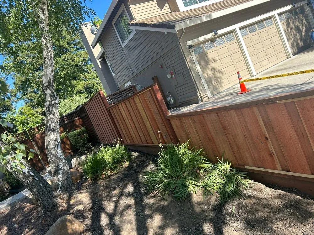 Top-rated garden landscaping in Emerald Hills, CA by Vista Verde Landscaping