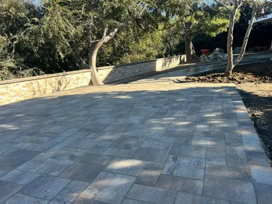 Vista Verde Landscaping Logo