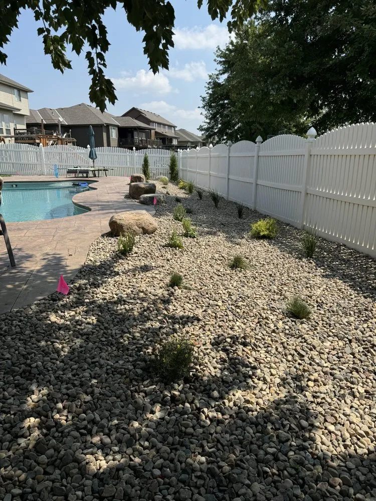 Expert yard maintenance for year-round maintenance across Omaha, NE - Vista Verde Landscaping