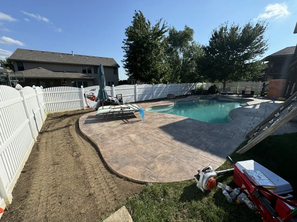 Expert landscaping services for year-round maintenance in Omaha, NE by Vista Verde Landscaping