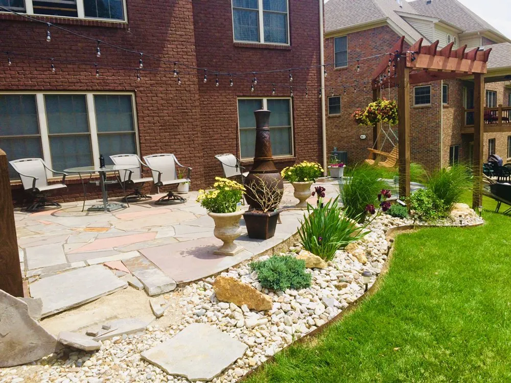 Custom landscape installation in Seatonville, KY by Visual Artist Lawn and Landscape Design