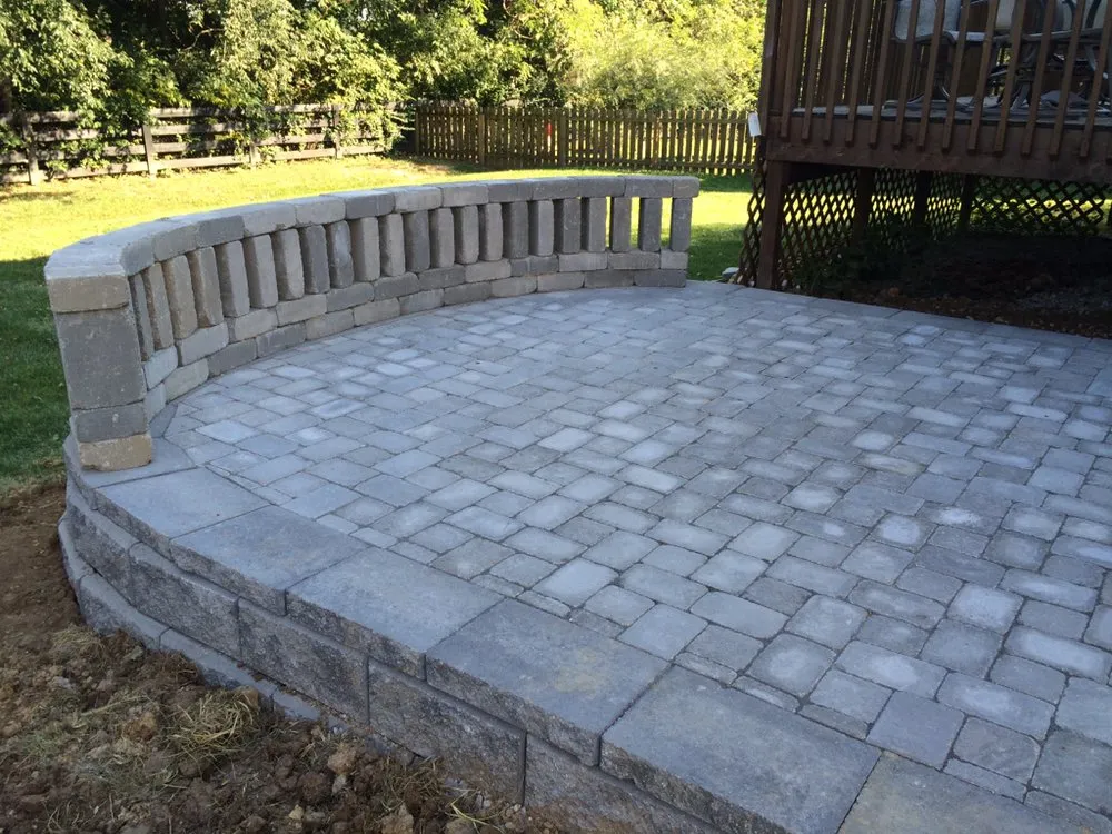 Custom residential landscaping in Seatonville, KY - Visual Artist Lawn and Landscape Design