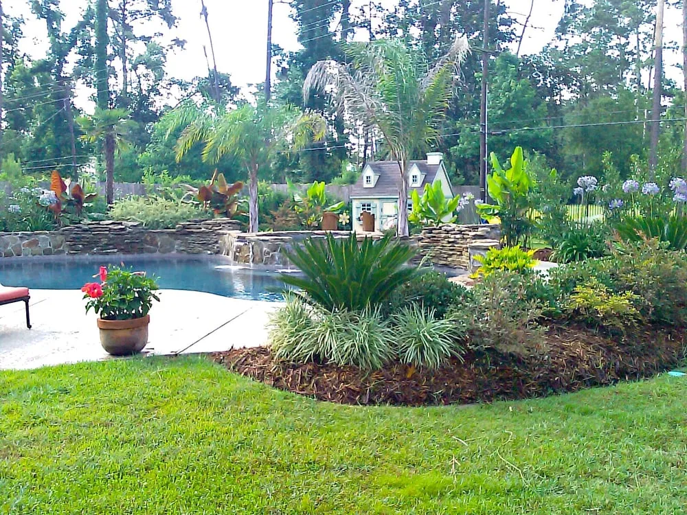 Affordable landscape installation for beautiful yards in Covington, LA by Visual Changes
