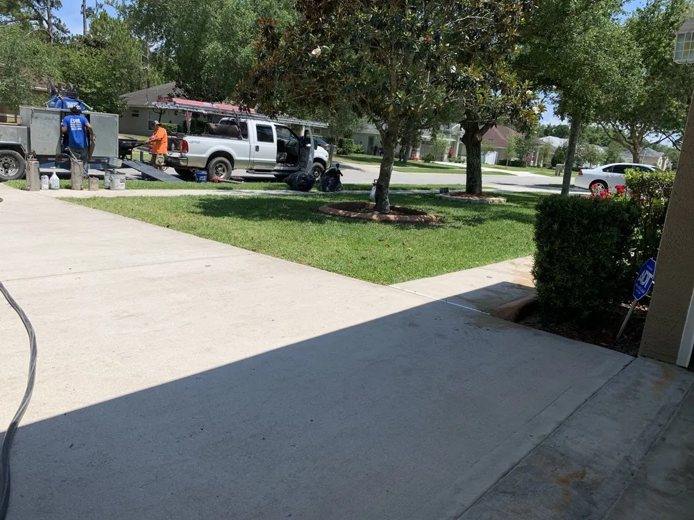 Local yard cleanup service experts serving Port Orange, FL - Visual Impact Curbing