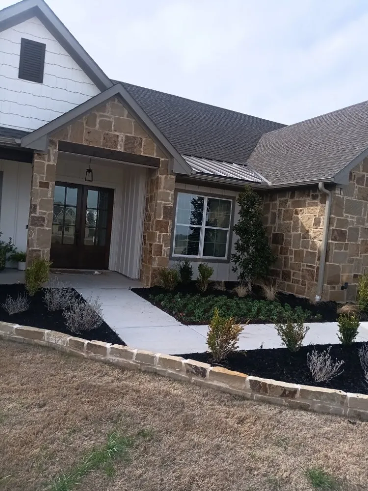 Professional yard maintenance experts serving Whitewright, TX - Visual Mowing and Landscapes