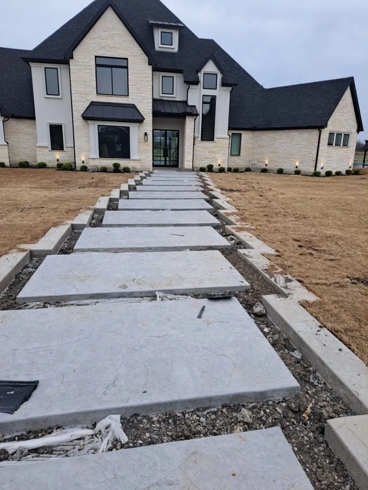 Professional garden landscaping for homes in Whitewright, TX by Visual Mowing and Landscapes