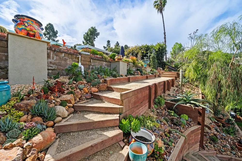 Affordable residential landscaping near you in Calabasas, CA by Vitoli Landscape Design