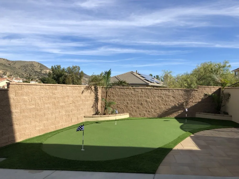 Local yard cleanup service in Palo Alto, CA by Vitoli