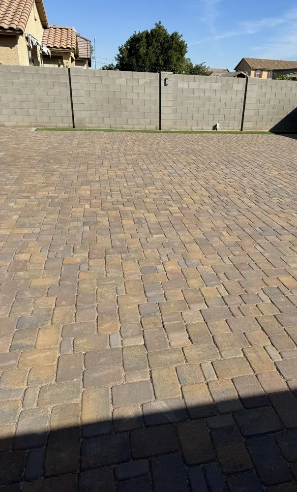 Affordable yard maintenance near you in Phoenix, AZ by Viva Landscape & Design